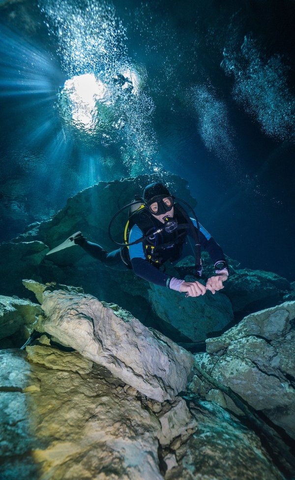 Prenez des photos pendant une plongée sous marine dans le Var