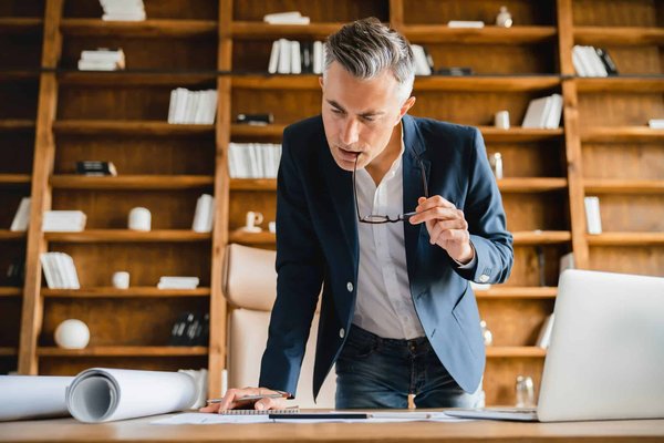 Guide pour devenir maire : étapes, responsabilités et compétences requises